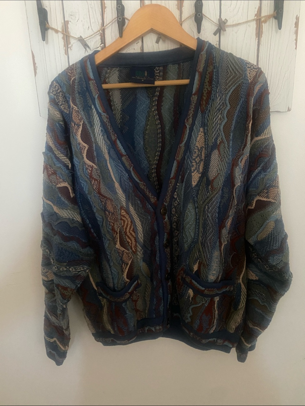 Vintage Limnos Australia, Coogi cardigan, men’s size medium
